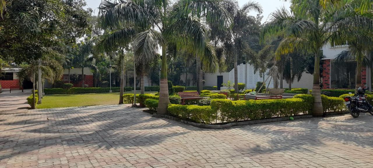 Ashoka Resort & Banquets Begusarai Eksteriør bilde